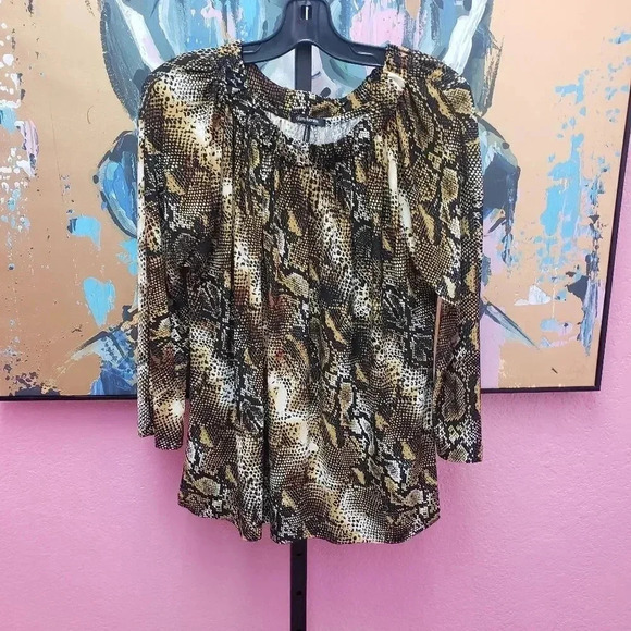Daisy Fuentes Animal Print Flowy Top - Picture 1 of 5